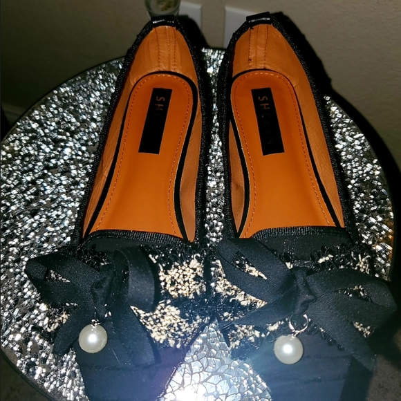 Black flats - Picture 4 of 4